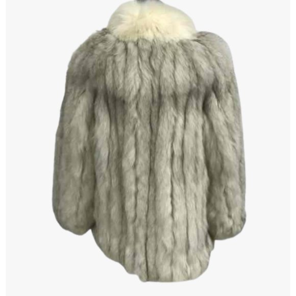 Saga Fox Real Fur Greige w/ White trim Size Medium. - Picture 3 of 9